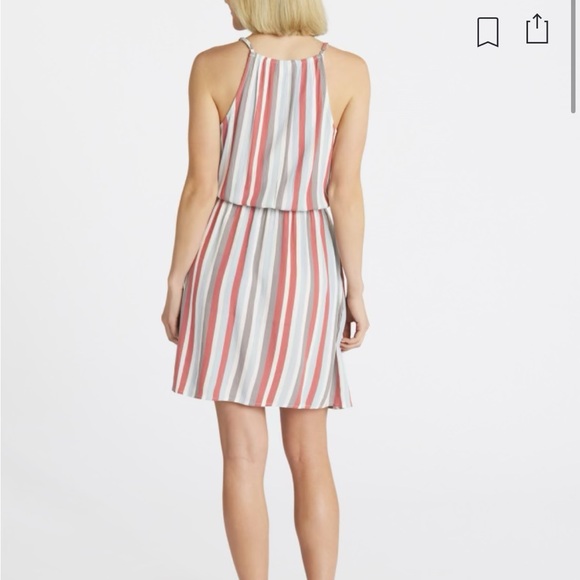 Liliana Surplice Dress - Picture 6 of 6